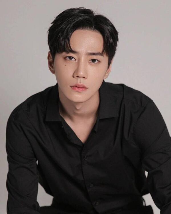 بیوگرافی Lee Jun-young